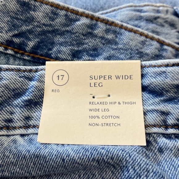 Women's Mid-Rise Super Wide Leg Jeans - Universal Thread™ light Wash new 🆕 - Picture 10 of 10